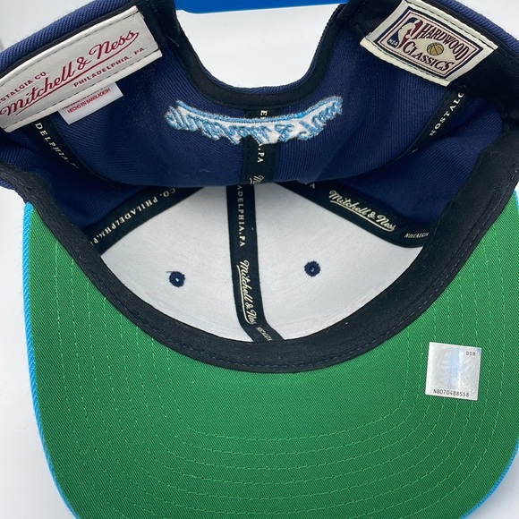 Mitchell & Ness Houston Rockets SnapBack - Picture 3 of 4